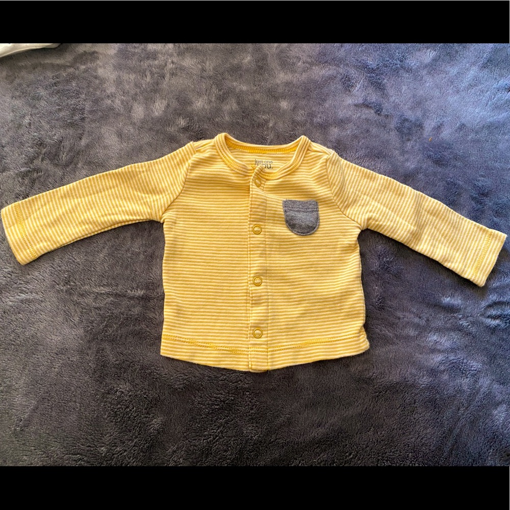 Just one You Carter’s, Newborn. 🌿Bundle 3 for $13